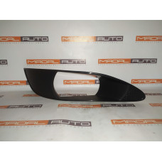 Решетка противотуманной фары правая TOYOTA COROLLA 52127-02040
