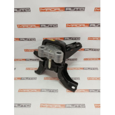 Подушка двигателя правая TOYOTA AURIS AVENSIS COROLLA VERSO 12305-0T070