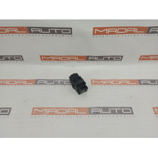 Датчик сигнала торможения MERCEDES BENZ A0015456309