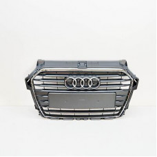 Решетка радиатора AUDI A1 8XA853651B